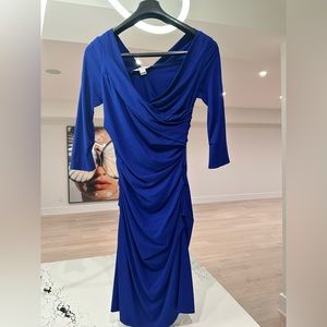 Diane Von Furstenberg stretchy / ruched dress with 3/4 length sleeves